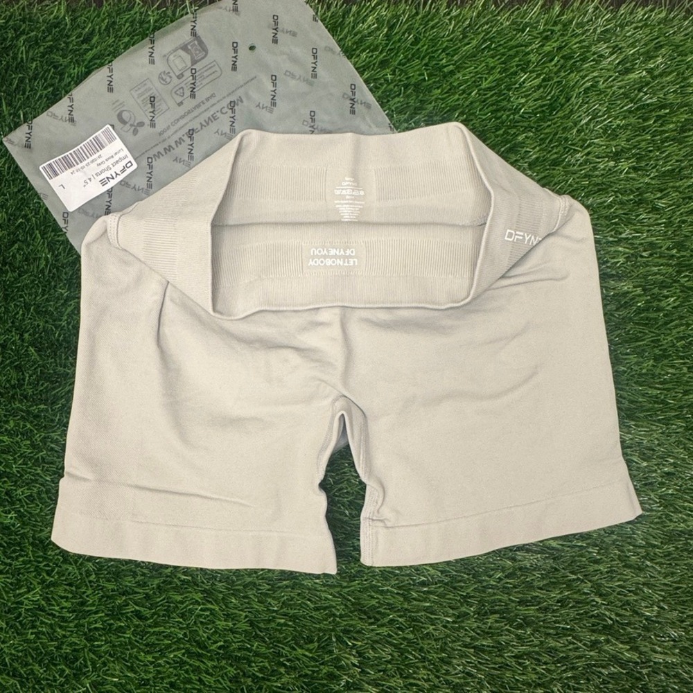 Dfyne impact shorts 4.5" lunar rock gray large - Picture 3 of 5